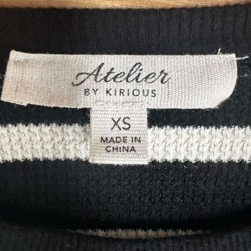 Atelier By Kirious XS Black & White Striped Short Sleeve Cropped Knit Top Preppy - Picture 2 of 6